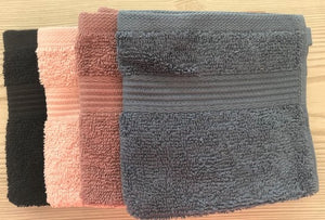 Håndklæde med broderi (70*140 cm)